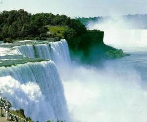 yapboz Niagara Şelaleleri, Kanada ve ABD arasındaki sınırda hacimli şelale